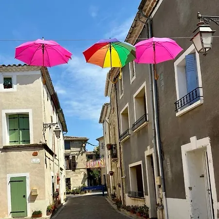 Renovated In Peaceful Town Near Med - Air Conditioning, Balcony Holiday home