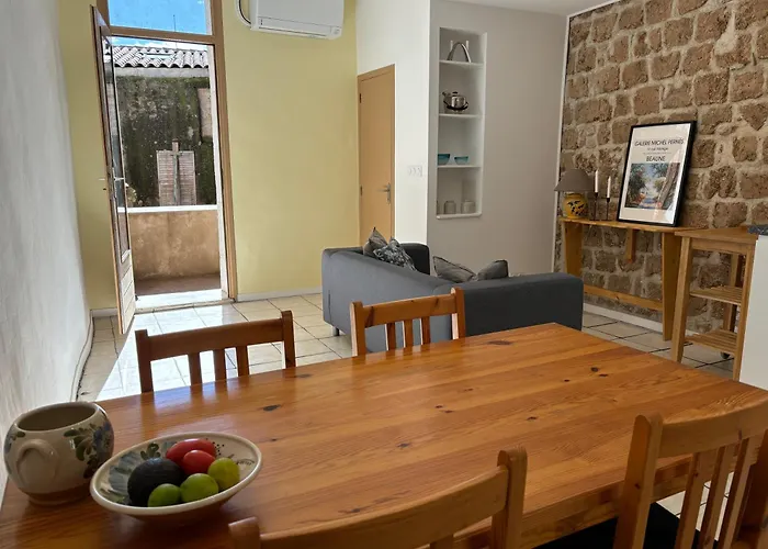 Renovated In Peaceful Town Near Med - Air Conditioning, Balcony Dom wakacyjny