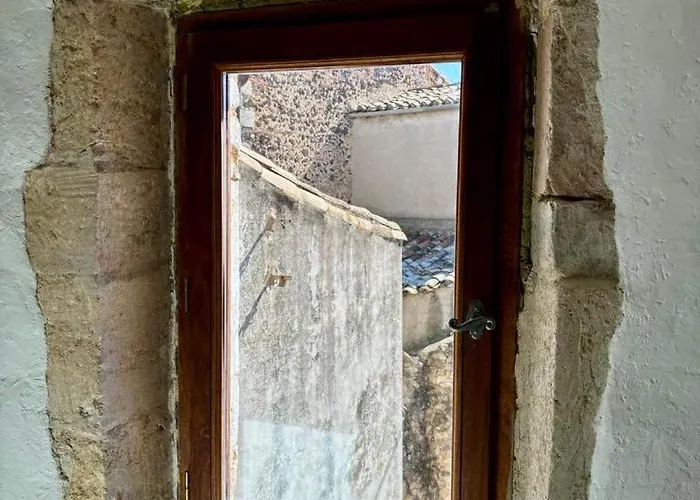 Renovated In Peaceful Town Near Med - Air Conditioning, Balcony Pomérols